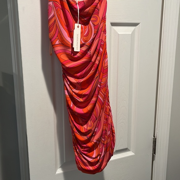 Olivacious size medium brand new one shoulder - Picture 2 of 3